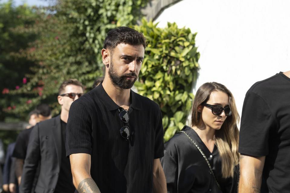 曼联球员归队细节曝光，两人获准推迟报到！阿莫林无奈重建太缓慢